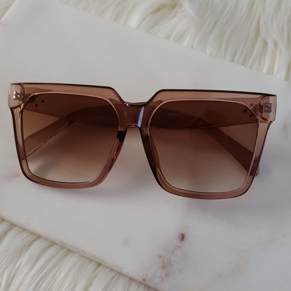 🎅 Oversized Tea Color Luxury Flat Top Sunglasses - Picture 7 of 7